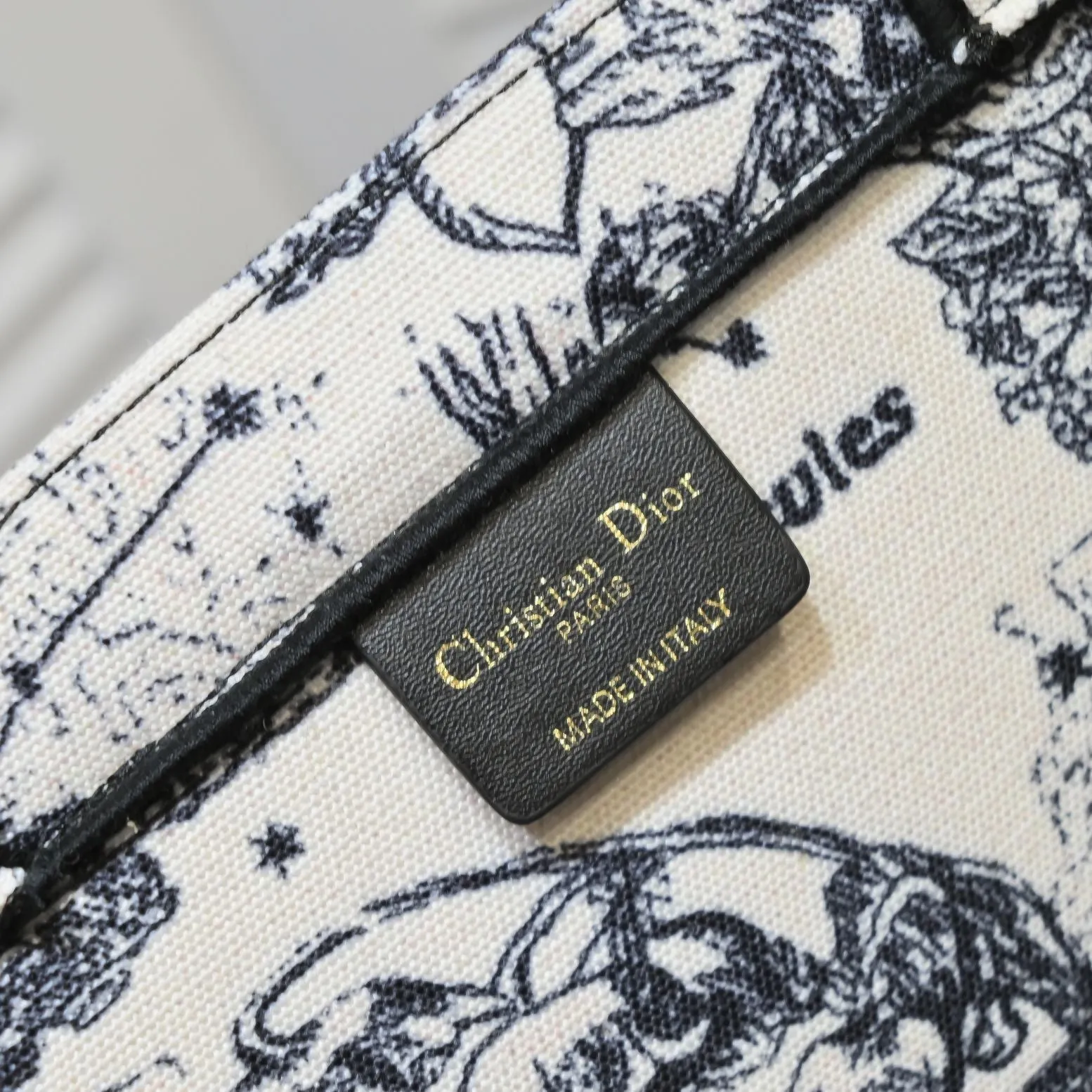 Designer Handbags DR 296