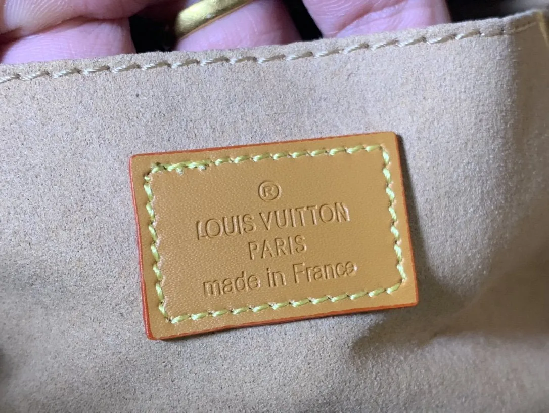 Designer Handbags LN 094