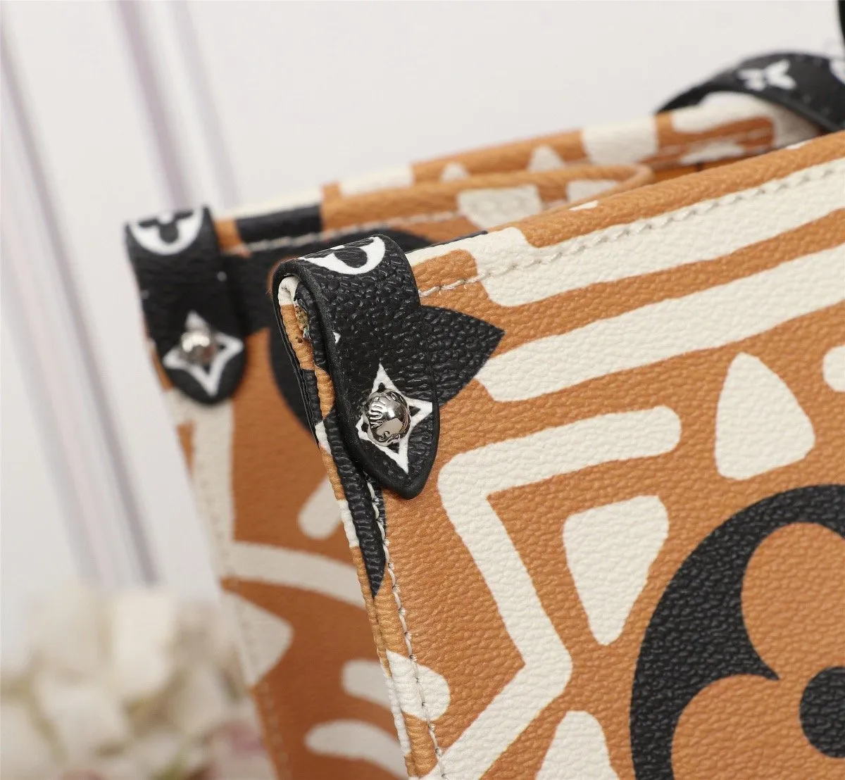 Designer Handbags LN 184