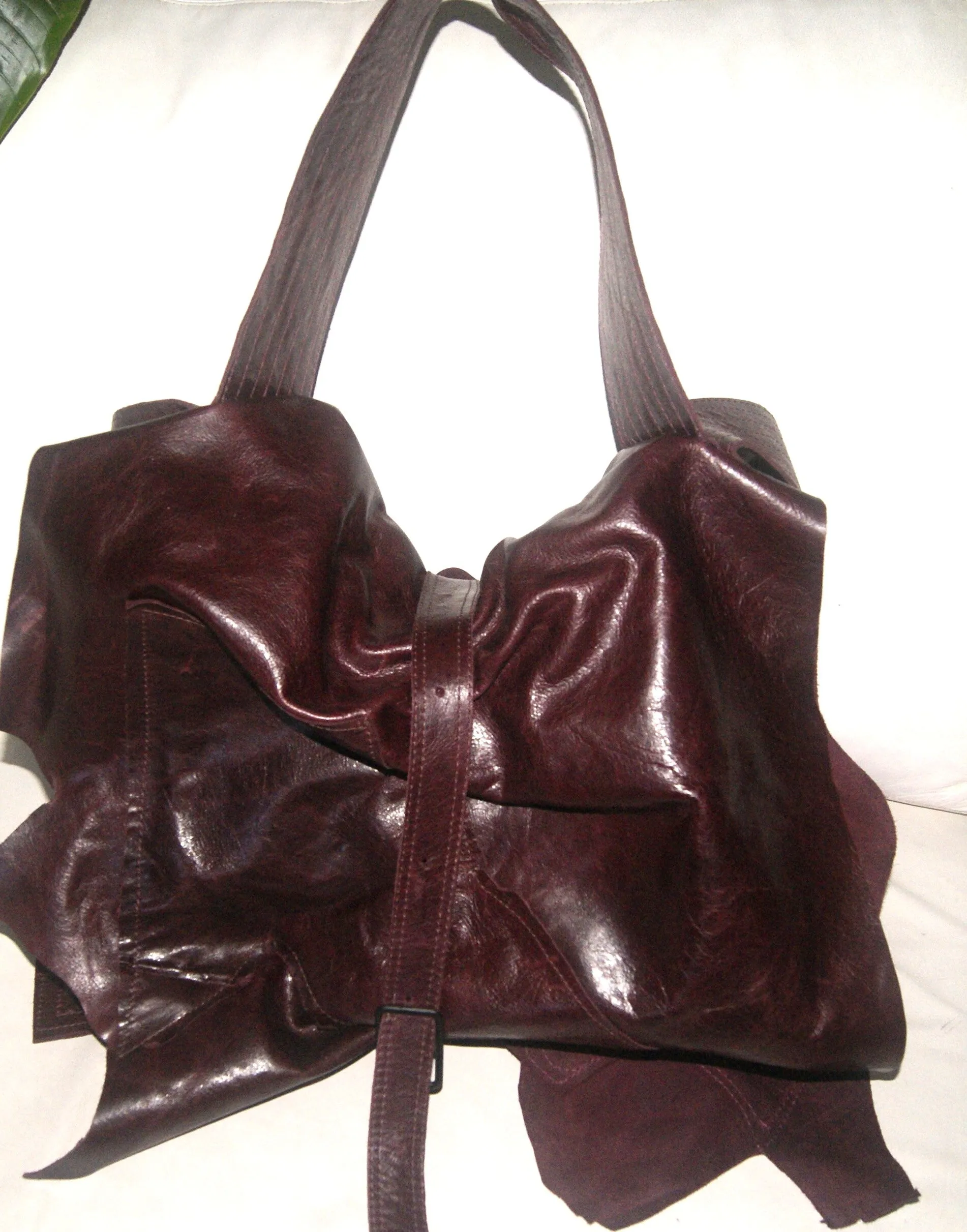 Vernice Armour- wine  shoulder bag